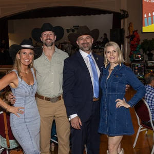 BluEggPhotography-BootsBirthdays-5670.jpg